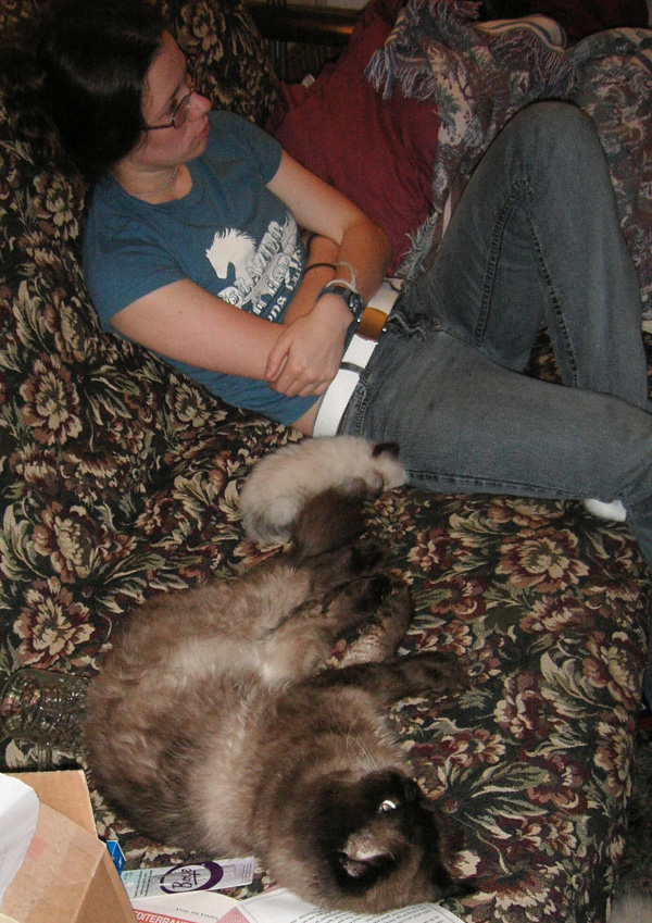 w2972 Elizabeth MG and Mushu.jpg 261.2K